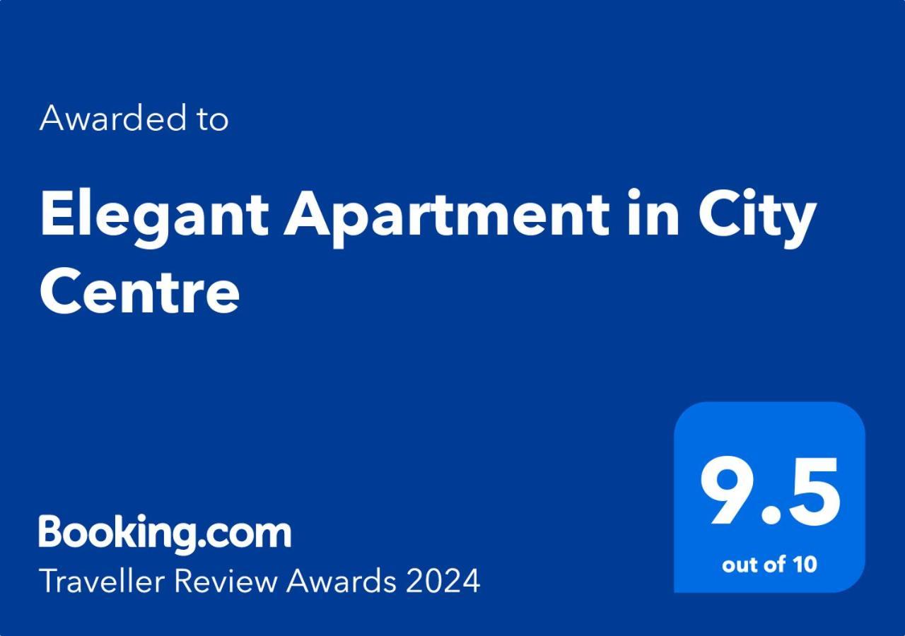 Elegant Apartment In City Centre Pristina Esterno foto